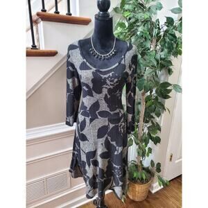 The Line of Style Women's Gray Floral Scoop Neck Long Sleeve Knee Length Dress L